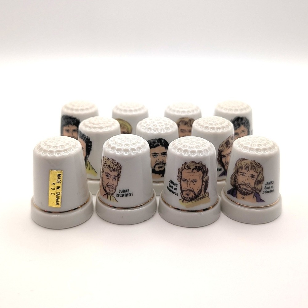 Vintage 11 Piece Apostle Thimble Set Porcelain Gold Trim Biblical Collectible - Picture 3 of 6